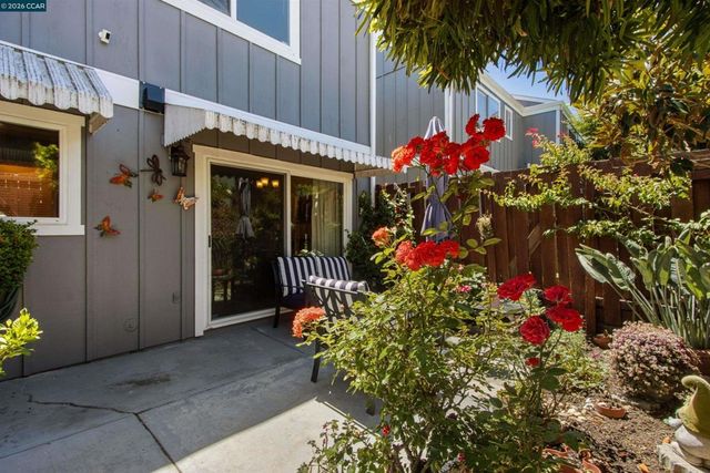 234 Park Ln, Richmond, CA 94803