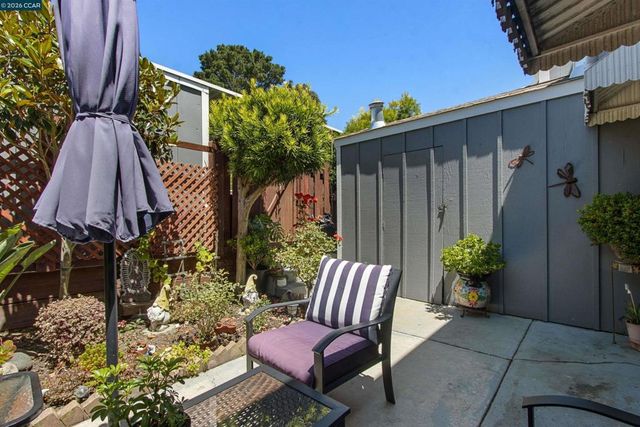 234 Park Ln, Richmond, CA 94803