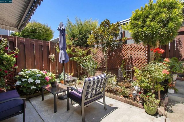 234 Park Ln, Richmond, CA 94803