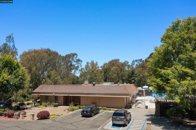 234 Park Ln, Richmond, CA 94803