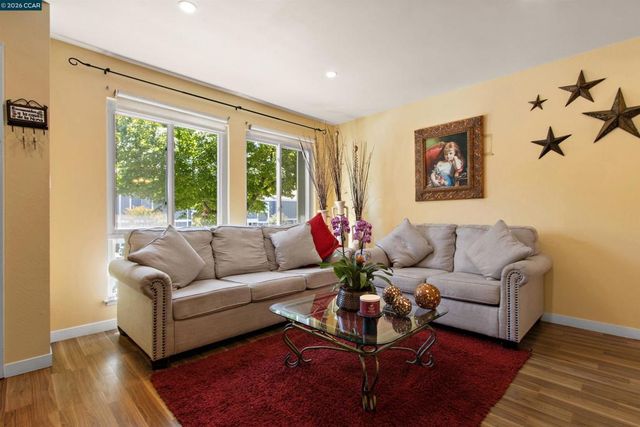 234 Park Ln, Richmond, CA 94803