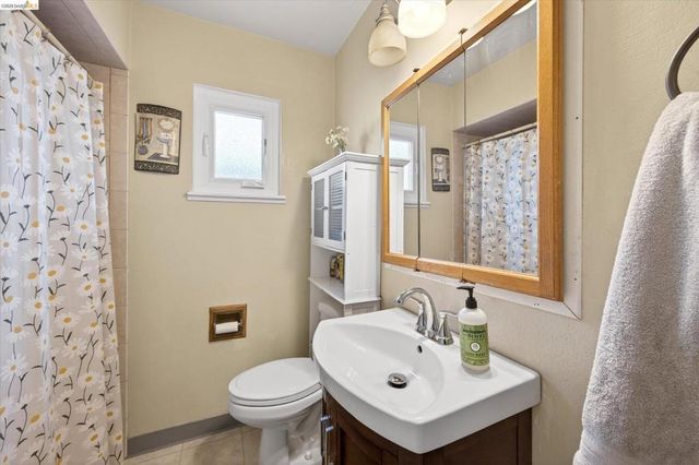 218 W Madill St, Antioch, CA 94509