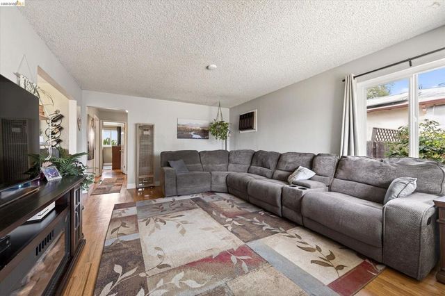 218 W Madill St, Antioch, CA 94509