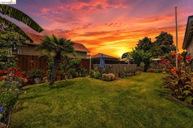 218 W Madill St, Antioch, CA 94509