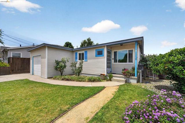 218 W Madill St, Antioch, CA 94509