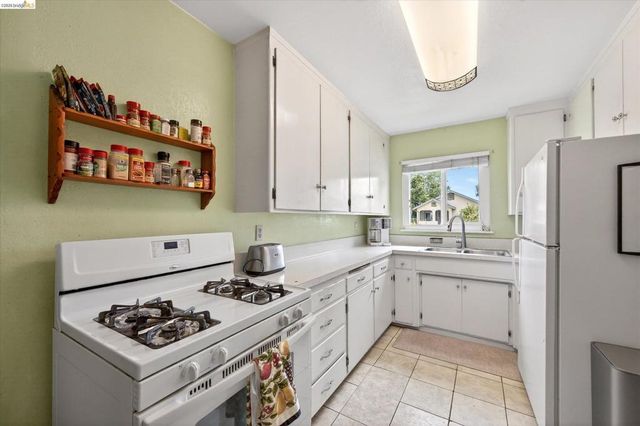 218 W Madill St, Antioch, CA 94509