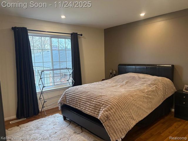 433 Fox Hills Drive 5, Bloomfield Hills, MI 48304