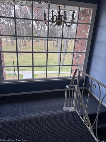 433 Fox Hills Drive 5, Bloomfield Hills, MI 48304