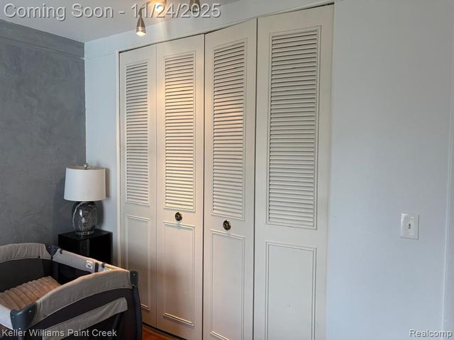 433 Fox Hills Drive 5, Bloomfield Hills, MI 48304