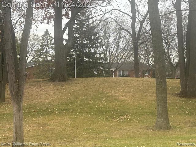 433 Fox Hills Drive 5, Bloomfield Hills, MI 48304