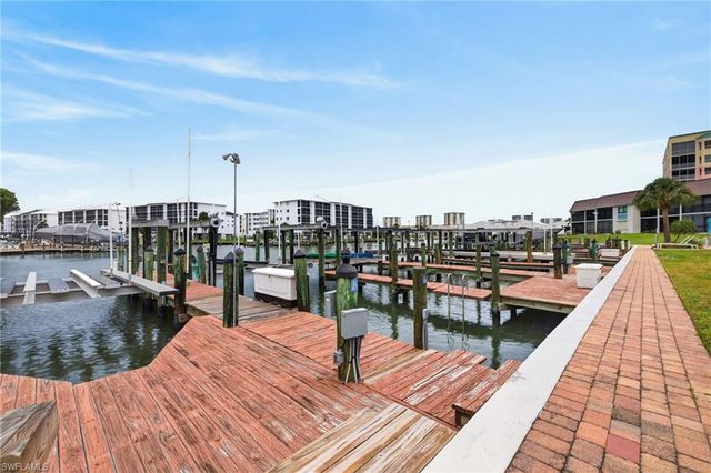 200 Lenell RD 212, Fort Myers Beach, FL 33931