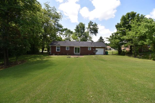 1579 Cherry Tree Dr, Clarksville, TN 37042