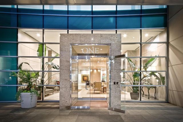 1 Miranova Place, 1220, Columbus, OH 43215