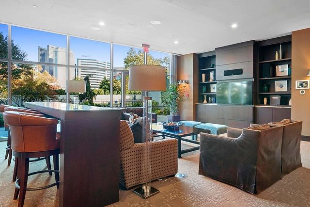 1 Miranova Place, 1220, Columbus, OH 43215