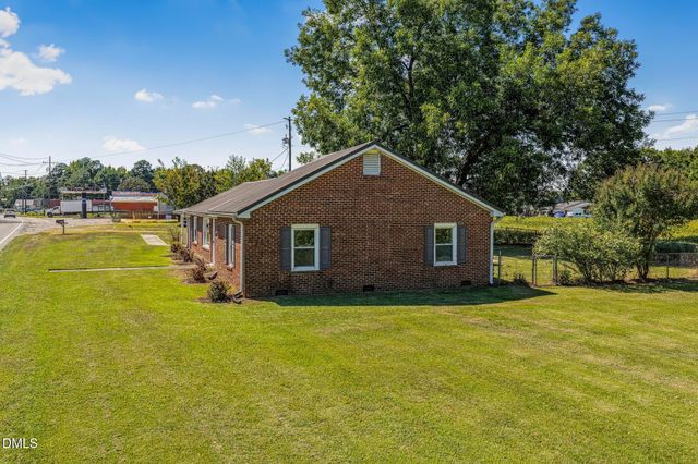 3835 Us 301 N, Dunn, NC 28334