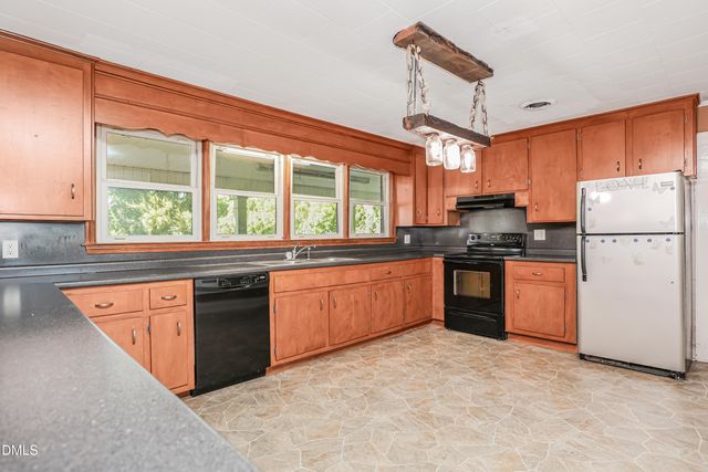 3835 Us 301 N, Dunn, NC 28334