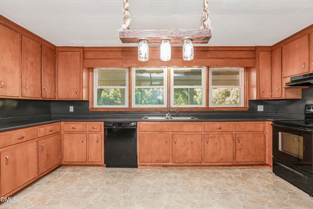 3835 Us 301 N, Dunn, NC 28334
