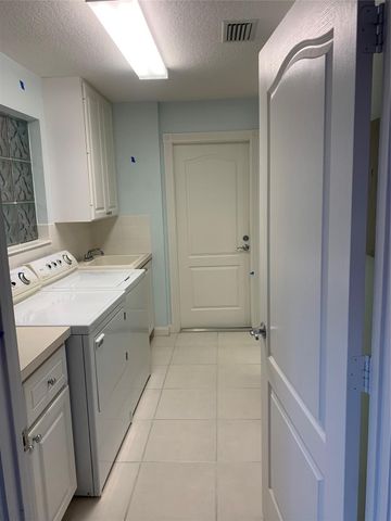 9214 SE Hawks Nest Court, Hobe Sound, FL 33455