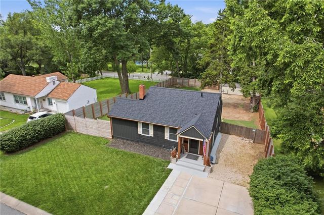 8524 Riley Street, Overland Park, KS 66212