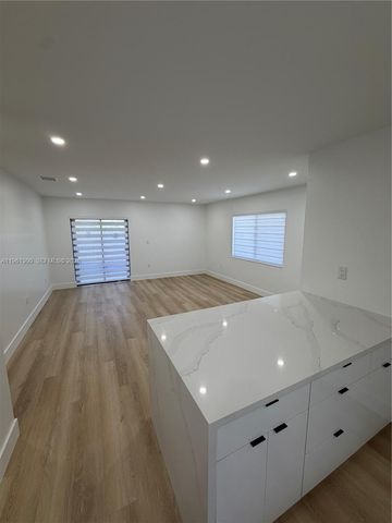 18940 SW 113th Ct, Miami, FL 33157