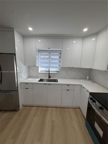 18940 SW 113th Ct, Miami, FL 33157