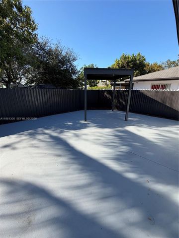 18940 SW 113th Ct, Miami, FL 33157