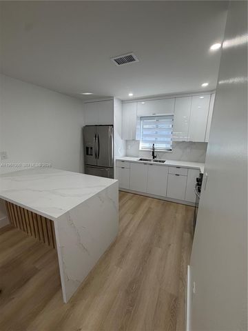 18940 SW 113th Ct, Miami, FL 33157