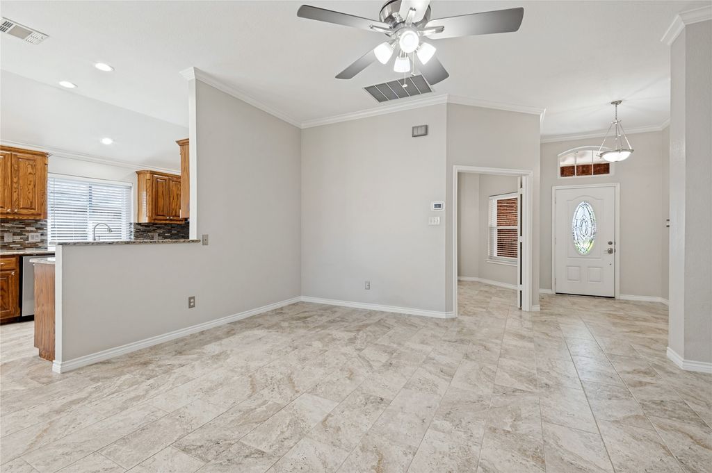 5816 Windy Meadow Lane, Grand Prairie, TX 75052 — photo 4