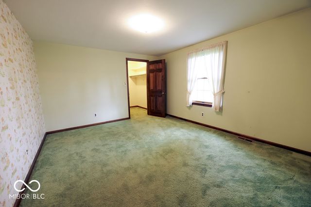 1221 S Poplar Street, Seymour, IN 47274