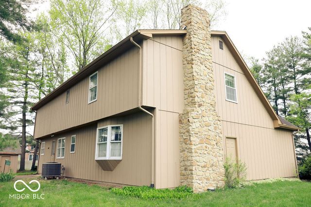 1221 S Poplar Street, Seymour, IN 47274