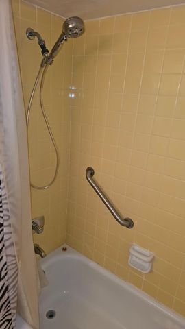 4851 NW 26th Court 342, Lauderdale Lakes, FL 33313