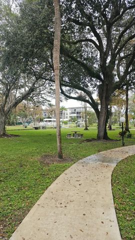 4851 NW 26th Court 342, Lauderdale Lakes, FL 33313