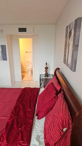 4851 NW 26th Court 342, Lauderdale Lakes, FL 33313