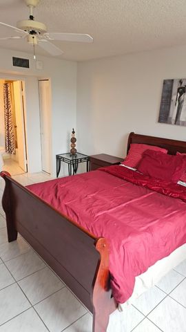 4851 NW 26th Court 342, Lauderdale Lakes, FL 33313