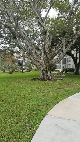 4851 NW 26th Court 342, Lauderdale Lakes, FL 33313