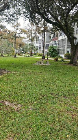 4851 NW 26th Court 342, Lauderdale Lakes, FL 33313