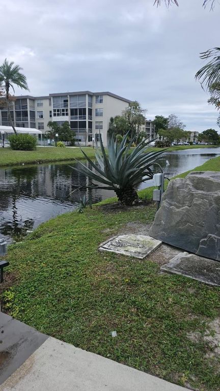 4851 NW 26th Court 342, Lauderdale Lakes, FL 33313