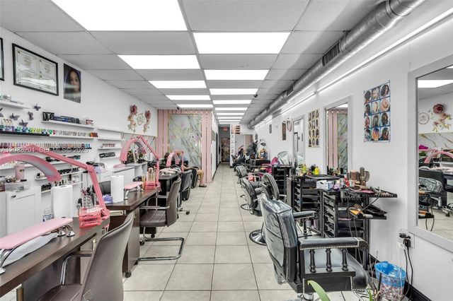 1879 NW 7th St, Miami, FL 33125