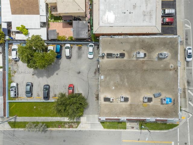 1879 NW 7th St, Miami, FL 33125