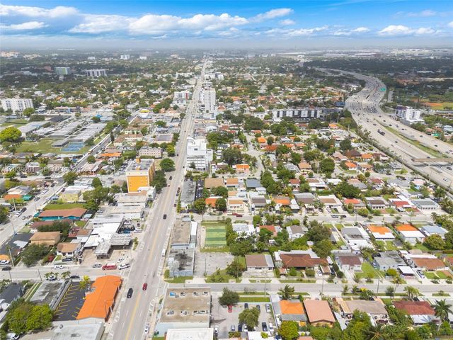 1879 NW 7th St, Miami, FL 33125
