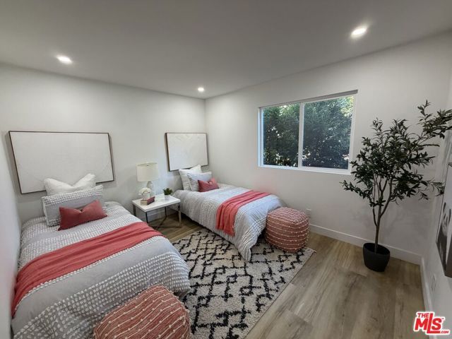 10419 Vassar Avenue, Chatsworth (los Angeles), CA 91311