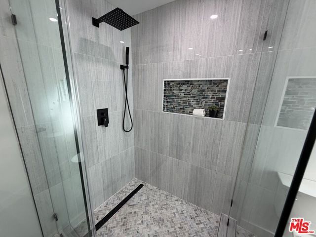 10419 Vassar Avenue, Chatsworth (los Angeles), CA 91311