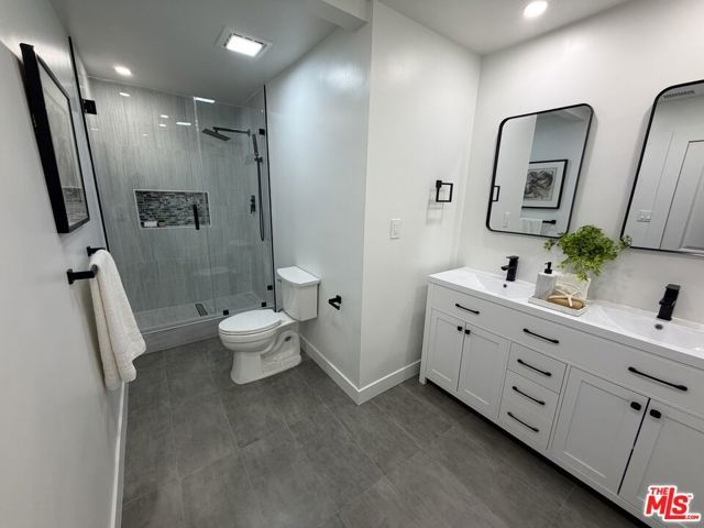 10419 Vassar Avenue, Chatsworth (los Angeles), CA 91311