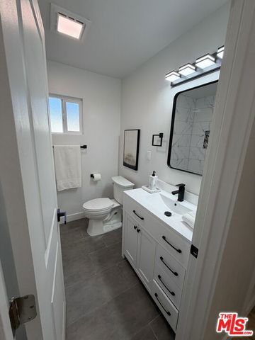 10419 Vassar Avenue, Chatsworth (los Angeles), CA 91311