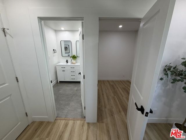 10419 Vassar Avenue, Chatsworth (los Angeles), CA 91311