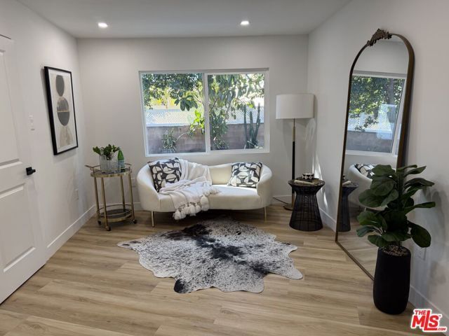 10419 Vassar Avenue, Chatsworth (los Angeles), CA 91311