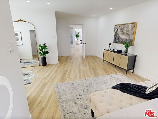 10419 Vassar Avenue, Chatsworth (los Angeles), CA 91311