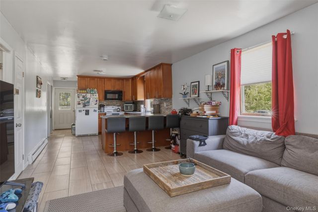 2 North Street, Manorville, NY 11949