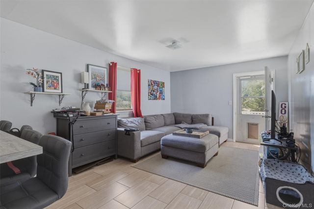 2 North Street, Manorville, NY 11949