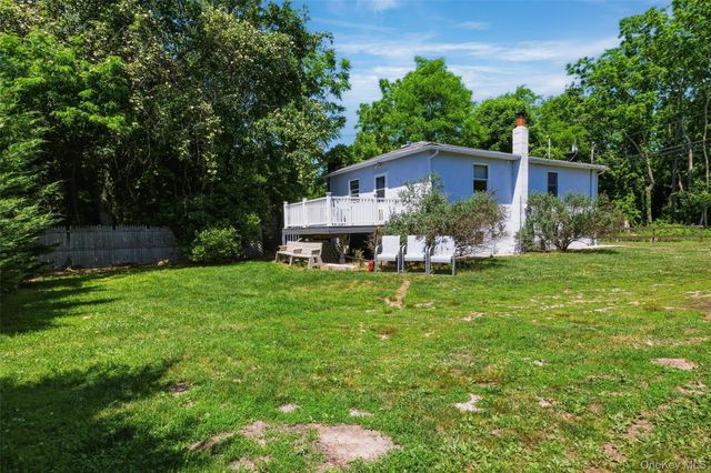 2 North Street, Manorville, NY 11949